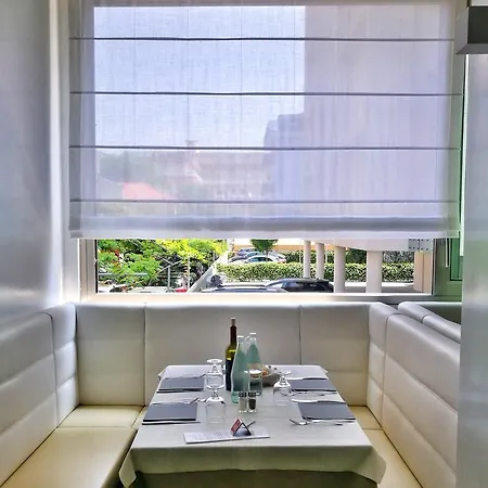 Hotel Sofia 3*